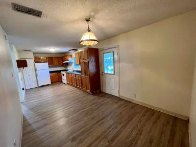 Main picture of 311 4th St