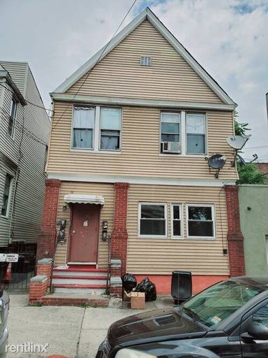 Main picture of 70 Armstrong Ave