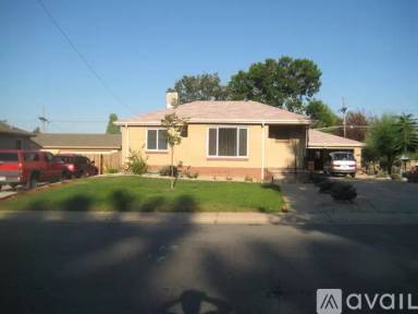 Main picture of 2394 S Yates St