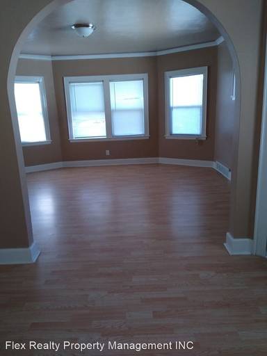 Main picture of 1676 W Bancroft St