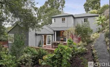 Main picture of 2332 Leimert Blvd