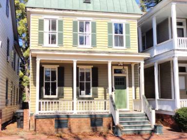 Main picture of 322 London St