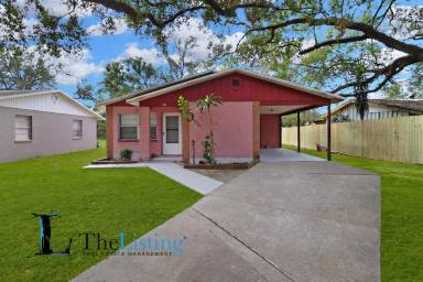 Main picture of 2615 E Cayuga St