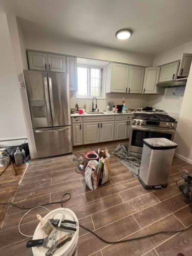 Main picture of 285 Graff Ave