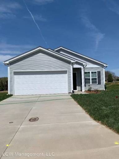 Main picture of 448 Infinity Cir