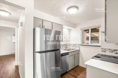 Main picture of 1332 W Garland Ave