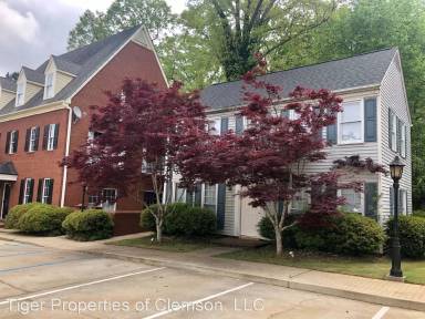 Main picture of 102 Ole Towne Sq