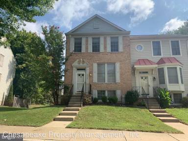 Main picture of 2113 Commodore Ct