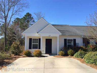 Main picture of 205 Sunview Dr