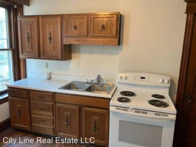 Main picture of 122 2nd St