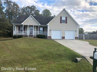 Main picture of 136 Stonewall Ct