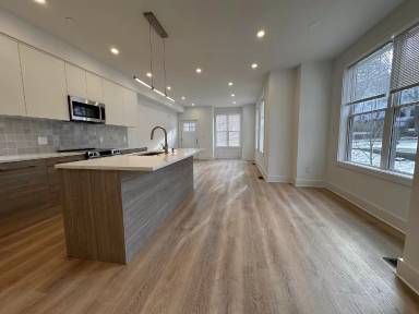 Main picture of 49 Chase St