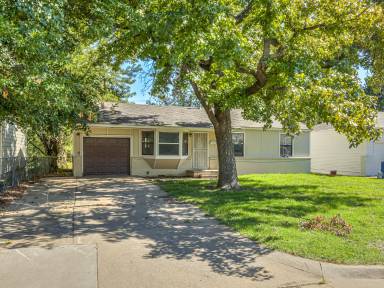 Main picture of 4147 N Frankfort Ave