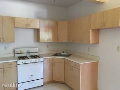 Main picture of 2533 Laconia Ave