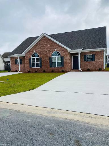 Main picture of 324 S Square Dr