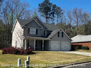 Main picture of 547 Oak Brook Dr