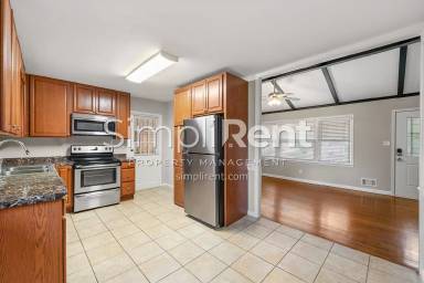 Main picture of 928 Shieldcrest Way
