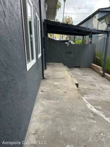 Main picture of 1048 E Ave 1100 Ave