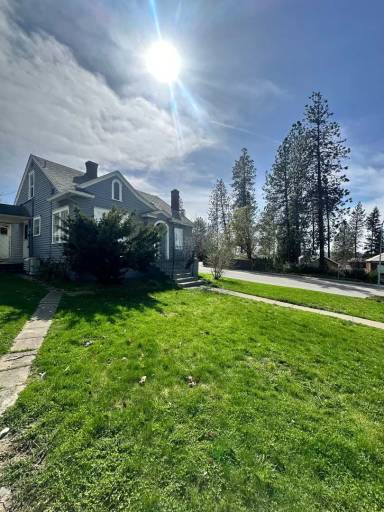 Main picture of 1323 W 18th Ave