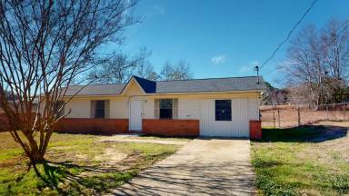 Main picture of 123 Nann St