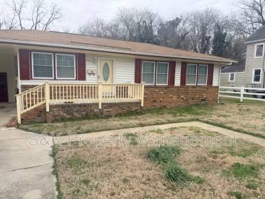 Main picture of 930 Quash St