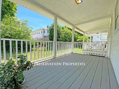 Main picture of 245 Pearl St