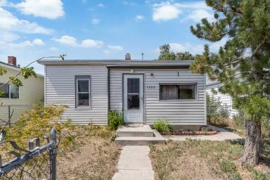 Main picture of 1008 W 20th St