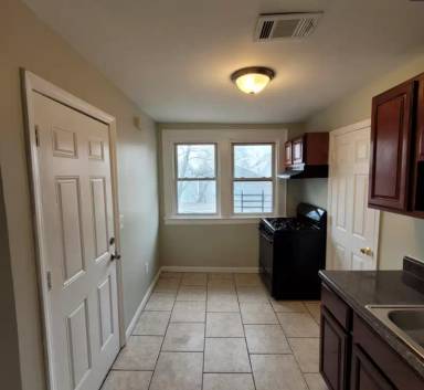 Main picture of 113 N Munn Ave