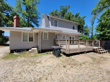 Main picture of 1444 S Bend Ave