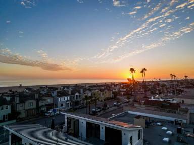 Main picture of 504 W Balboa Blvd