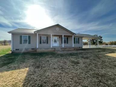 Main picture of 825 Buck Grove Rd