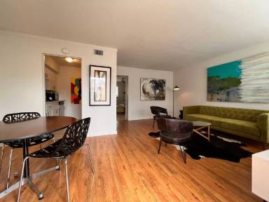 Main picture of 306 Hawthorne St
