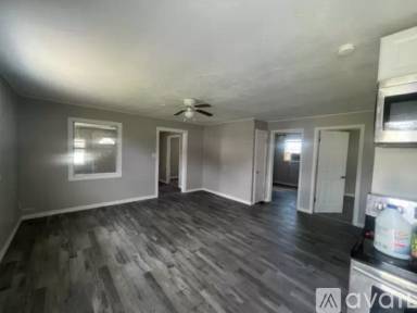 Main picture of 1474 Dewitt St