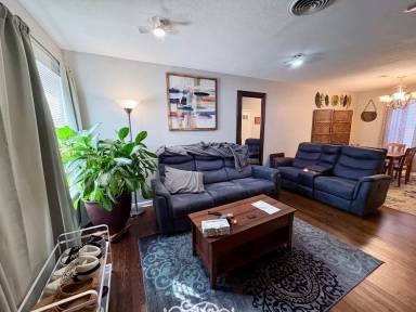 Main picture of 1311 W Lovers Ln