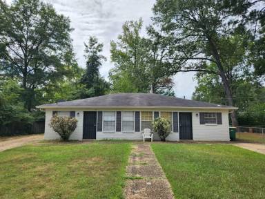 Main picture of 6017 Senate Dr
