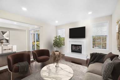 Main picture of 5 Lackawanna Ct