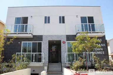 Main picture of 14550 Burbank Blvd