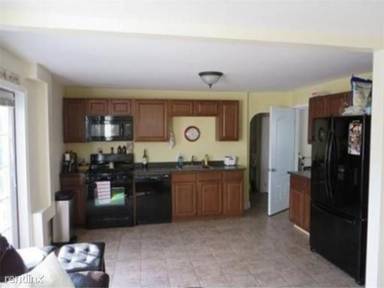 Main picture of 154 Jenness St