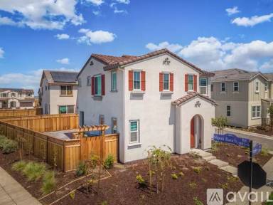 Main picture of 215 E Wrigleys Ave