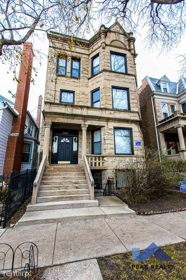 Main picture of 1104 W Oakdale Ave