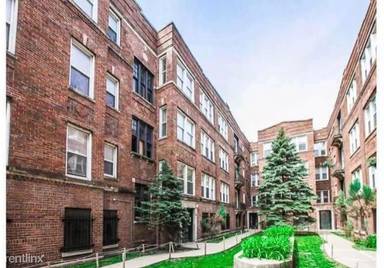 Main picture of 4220 S Michigan Ave