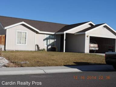 Main picture of 1690 Round Up Rd