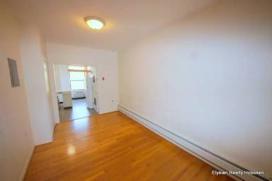 Main picture of 615 Willow Ave