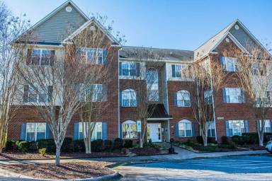 Main picture of 6981 Hanesbrook Cir