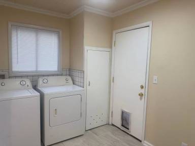 Main picture of 1404 N Kingston Ave