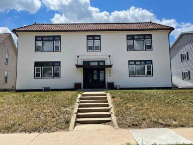 Main picture of 805 W 18th St