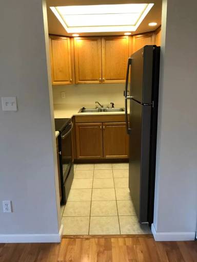 Main picture of 806 Stratford Dr