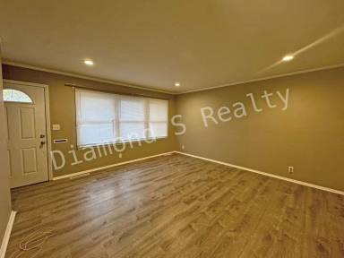 Main picture of 2202 S Prospect Ct