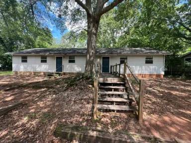 Main picture of 712 English St
