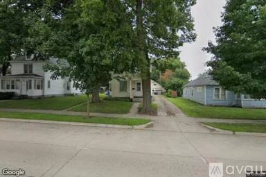 Main picture of 230 E Rose St